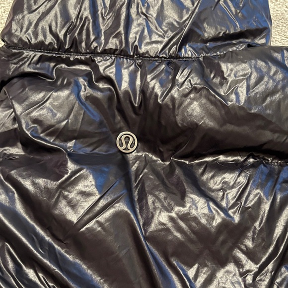 lululemon athletica Black Puffer Vest - Picture 2 of 6